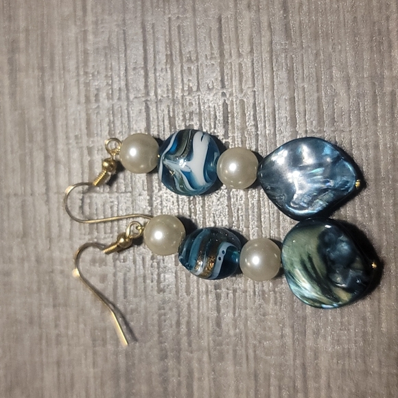 Earrings - Picture 3 of 4